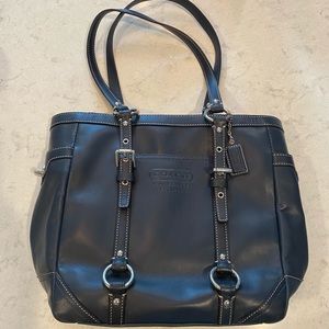 Coach navy leather shoulder bag